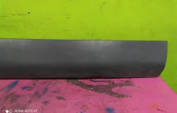 Молдинг двери передний правый для Audi Q7 2009 года на фотографиях