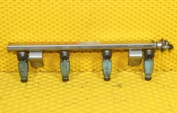 Топливная рампа в сборе с форсунками для Hyundai Solaris 1 рестайлинг 2014-2017