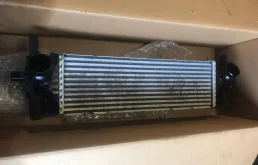 Интеркулер для BMW X5 на фотографиях