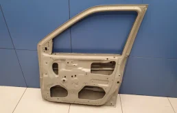 Двери для Suzuki Ignis 2003 года на фотографиях