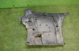 Кронштейн заднего бампера левый для BMW 5er 2018 года на фотографиях