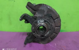 Кулак поворотный левый для Skoda Rapid 2017 года на фотографиях