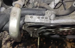 Двигатель для Subaru Legacy 2002 года на фотографиях