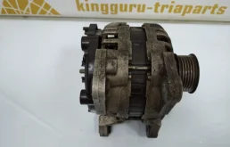 Генератор для Renault Duster на фотографиях