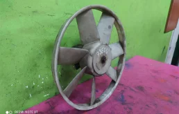 Вентилятор радиатора охлаждения ДВС для Volkswagen Golf 1997 года на фотографиях