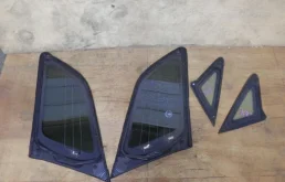 Стекла и зеркала для Mazda CX 7 2012 года на фотографиях