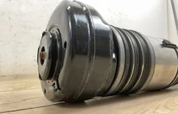 Пневмостойка передняя правая для Audi Q7 на фотографиях