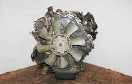 Двигатель для Kia Sorento 2002 года на фотографиях