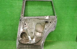 Дверь задняя правая для Toyota RAV4 2023 года на фотографиях