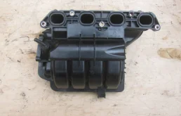 Впускной коллектор для Hyundai Solaris 2014 года на фотографиях