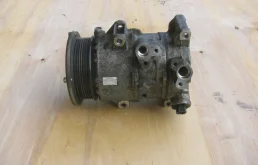 Компрессор кондиционера для Toyota RAV4 2012 года на фотографиях