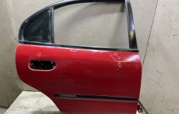 Дверь задняя правая Mitsubishi Carisma Каризма