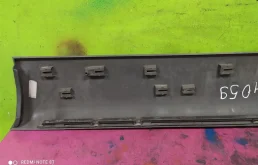 Молдинг передней левой двери для Audi Q7 на фотографиях