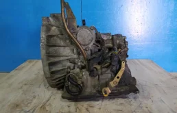 АКПП для Nissan X-Trail 2000 года на фотографиях