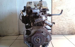 Двигатель для Kia Sorento 2002 года на фотографиях