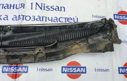 Жабо правое для Nissan Note на фотографиях
