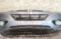 Бампер HYUNDAI IX35, TUCSON 2 2010- передний серебро б/у IX 35(2010-2015);TUCSON 2(2010-2015)
