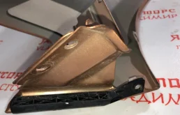 Крылья для Nissan Tiida 2012 года на фотографиях