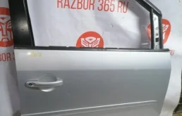 Двери для Volkswagen Touran 2007 года на фотографиях