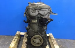 Двигатель без навесного для Toyota RAV4 2018 года на фотографиях