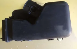 Корпус воздушного фильтра для Toyota Corolla на фотографиях