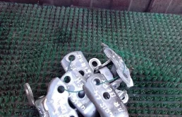 Петля дверная Toyota Auris 6877052031 ZRE151 4ZZ, задняя правая