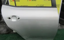 Дверь Toyota Auris 6700302250 ZRE151 1ZR, задняя правая