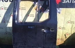 Дверь Nissan Navara 2010 82101EB30J D40M YD25DDTI, задняя левая
