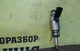 Форсунка топливная Skoda Superb 06H906036Q