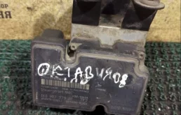 Блок управления ABS Skoda Octavia 1K0907379AF