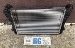 Интеркулер Volkswagen Golf 2009
