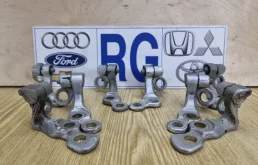 Петля двери Ford Kuga 1 2011