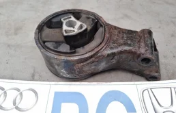 Опора двигателя Opel Astra J