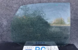 Стекло Ford Focus 2 2008