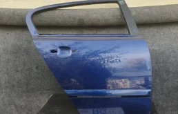 Дверь Opel Astra H 2008 Хэтчбек