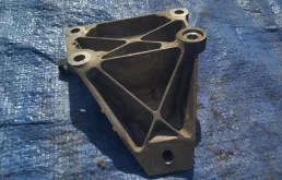 кронштейн опоры двигателя BMW X3 E83 N52B25 F 22113415179