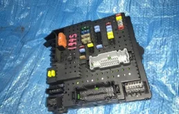 блок предохранителей VOLVO XC90 C_59 B5254T2 - 30786646
