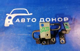 петли двери AUDI A4 8E5 AMB F 8E0831402C, 8E0831412E