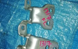 петли двери TOYOTA COROLLA NZE121 - F 68720-12150, 68740-52010