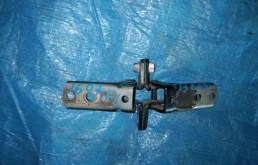 петли двери MITSUBISHI DINGO CQ2A 4G15 F MR302270, MR302271