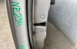 Дверь передняя левая для Toyota Corolla 2004 года на фотографиях