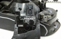 Стекла и зеркала для Toyota Corolla 2025 года на фотографиях