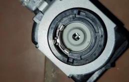 Блок розжига ксенона для Toyota RAV4 2017 года на фотографиях