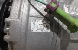 Компрессор кондиционера для Volkswagen Passat 2003 года на фотографиях