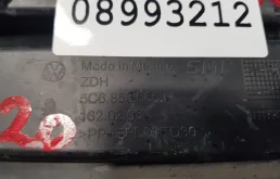 Решетка радиатора левая для Volkswagen Jetta на фотографиях