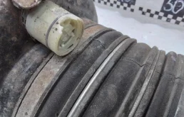 Пневмостойка передняя правая для Audi Q7 2018 года на фотографиях