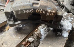 Суппорт Mitsubishi L200 4605A201 KB4T 4D56, передний левый