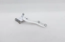 Петля капота левая для Toyota Corolla 2023 года на фотографиях