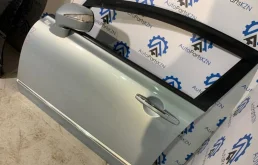 Дверь передняя левая для Honda Civic на фотографиях