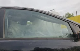 Стекло двери пер правой на Ford Focus 2 рест